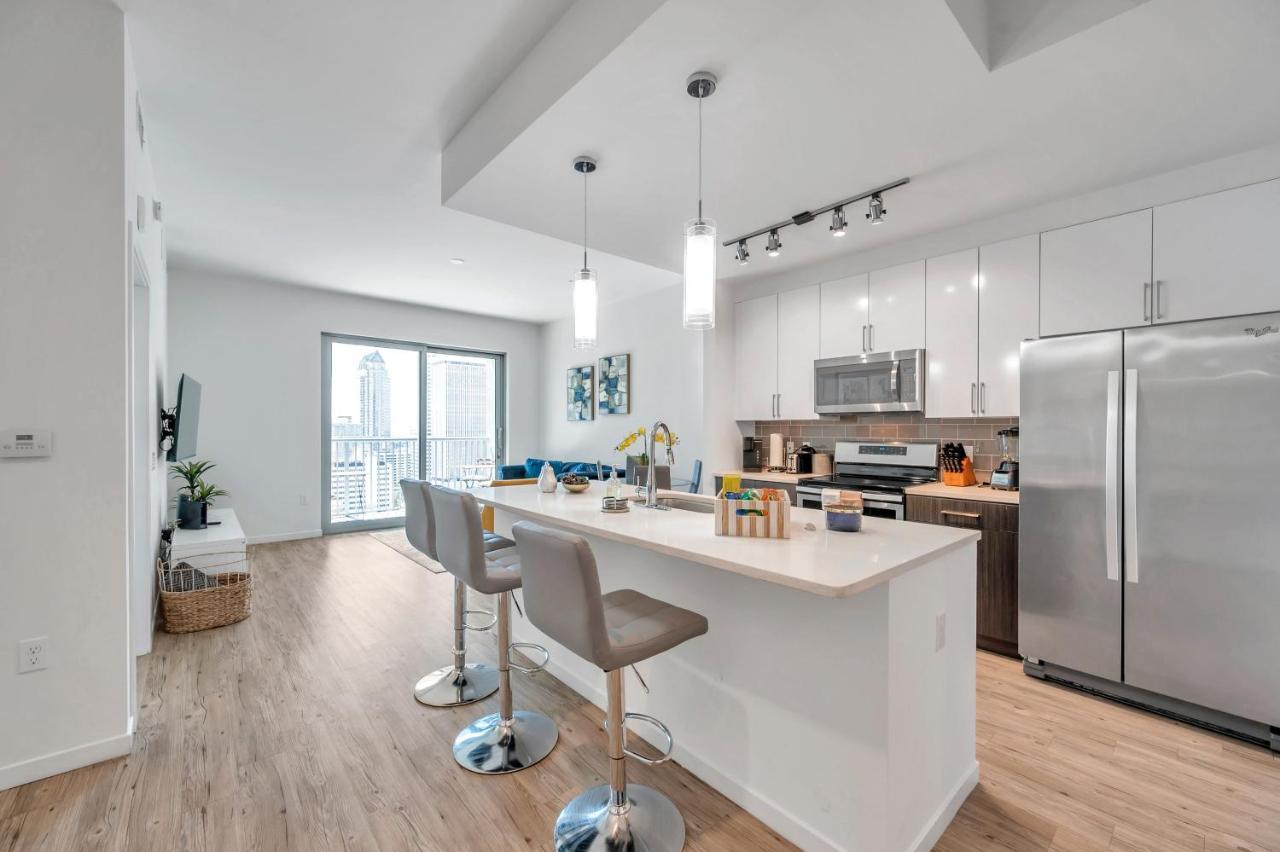 Luxury 1 Bedroom With Den Downtown Tampa Apt - City Views, Rooftop Pool, Workspace Luaran gambar