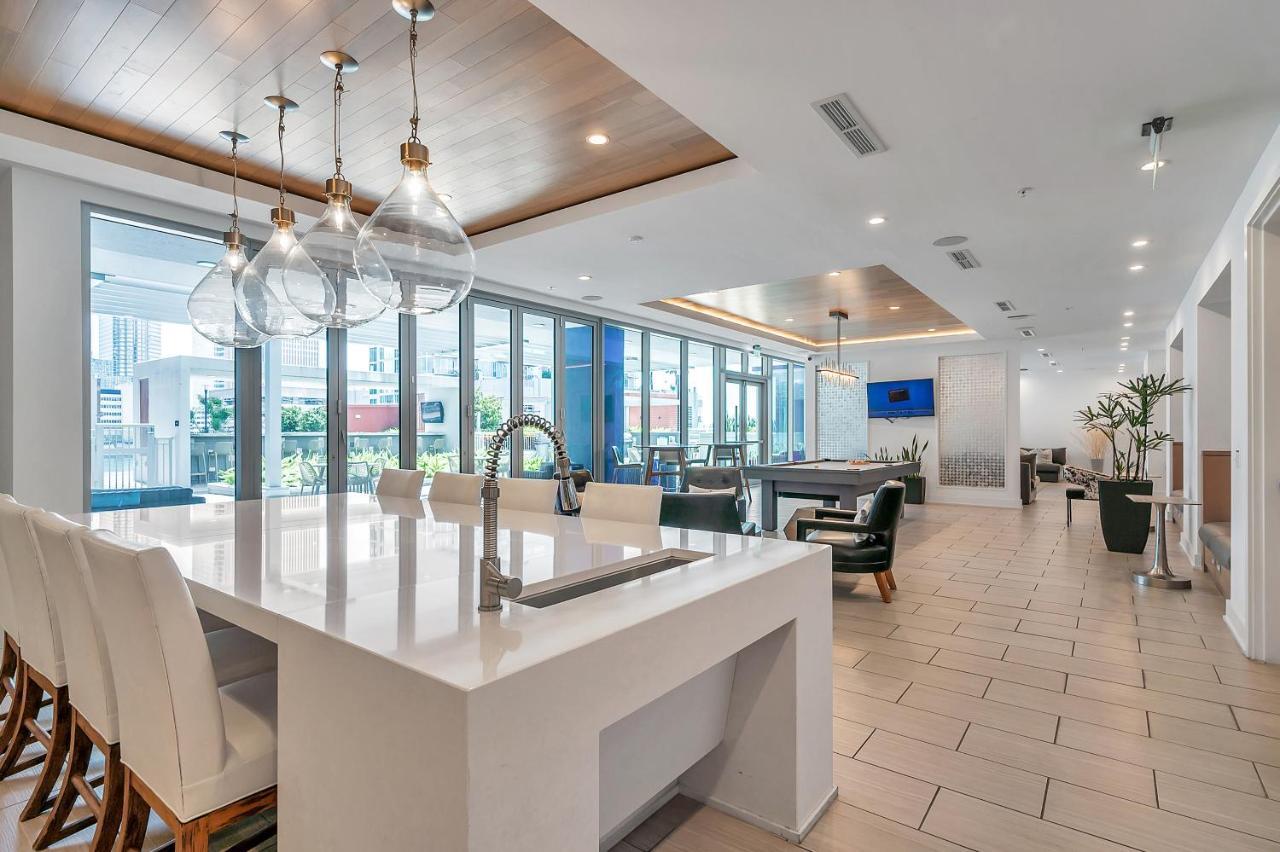 Luxury 1 Bedroom With Den Downtown Tampa Apt - City Views, Rooftop Pool, Workspace Luaran gambar