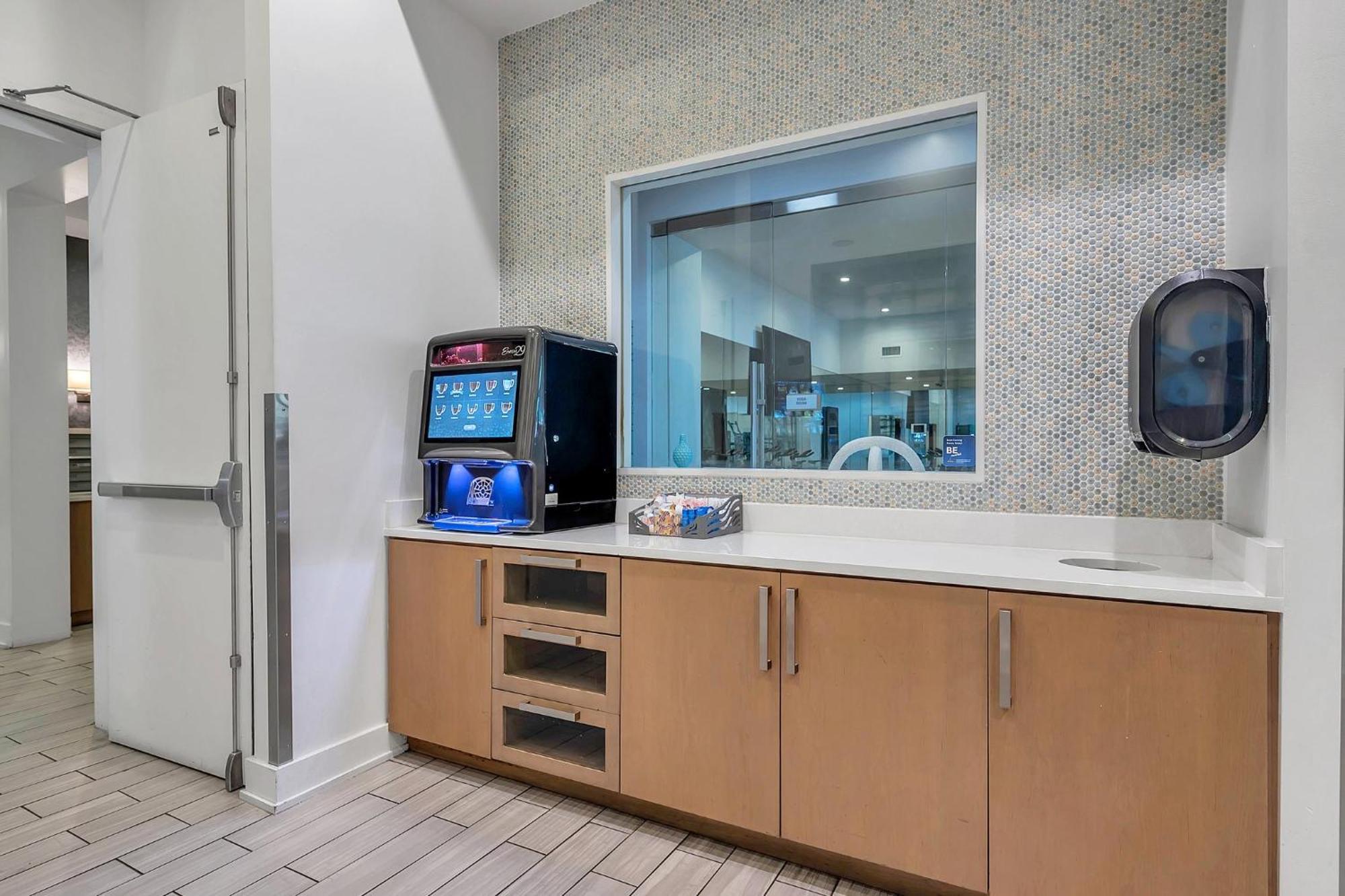Luxury 1 Bedroom With Den Downtown Tampa Apt - City Views, Rooftop Pool, Workspace Luaran gambar