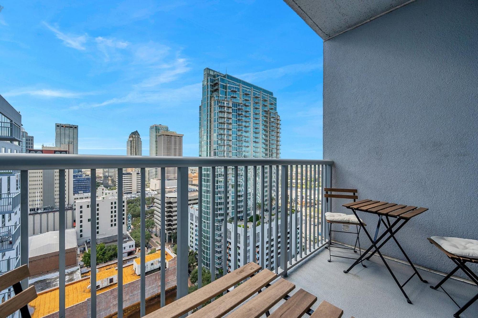 Luxury 1 Bedroom With Den Downtown Tampa Apt - City Views, Rooftop Pool, Workspace Luaran gambar